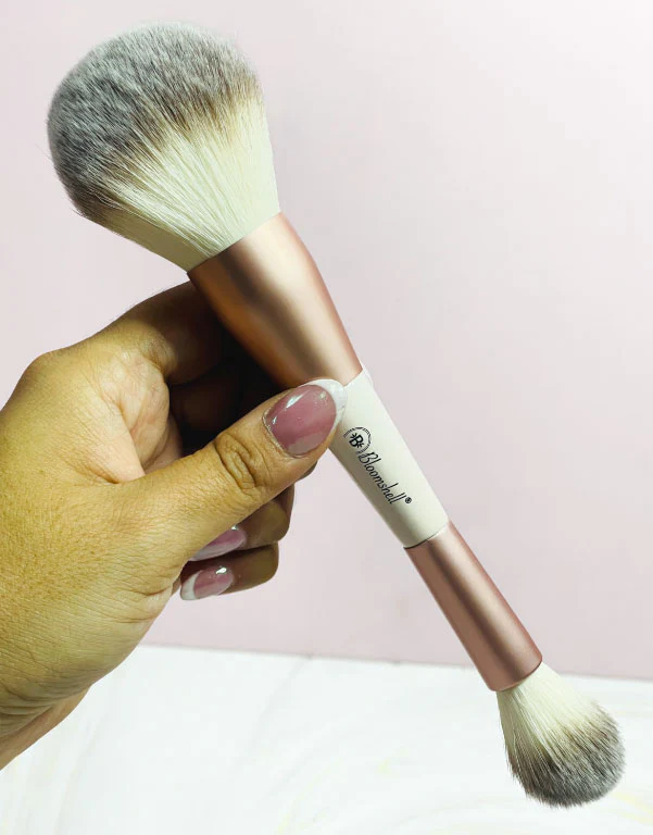 Bloom Brocha polvo suelto + iluminador Bloomshell