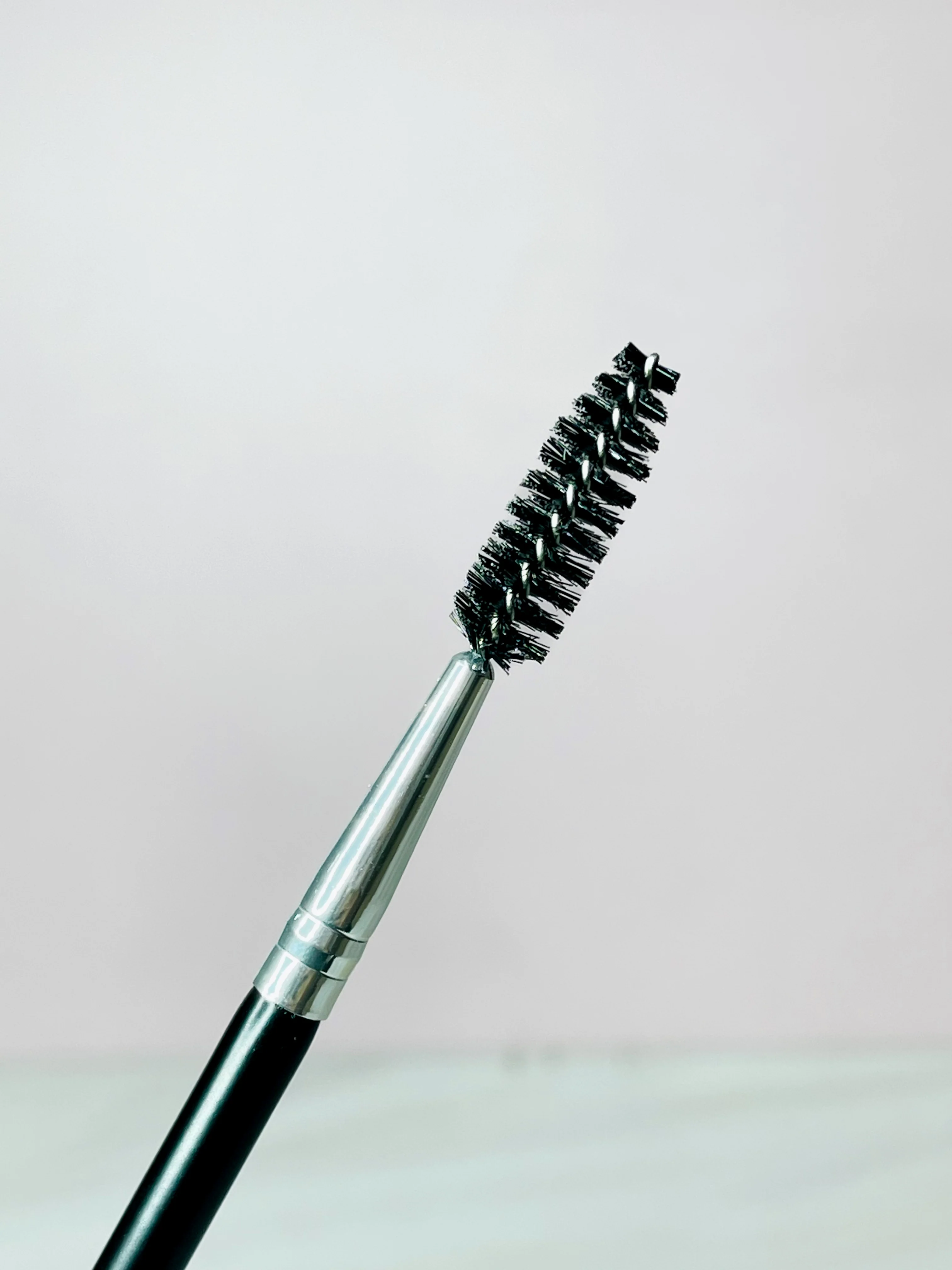 Brocha para cejas doble B14 Montoc - Image 3