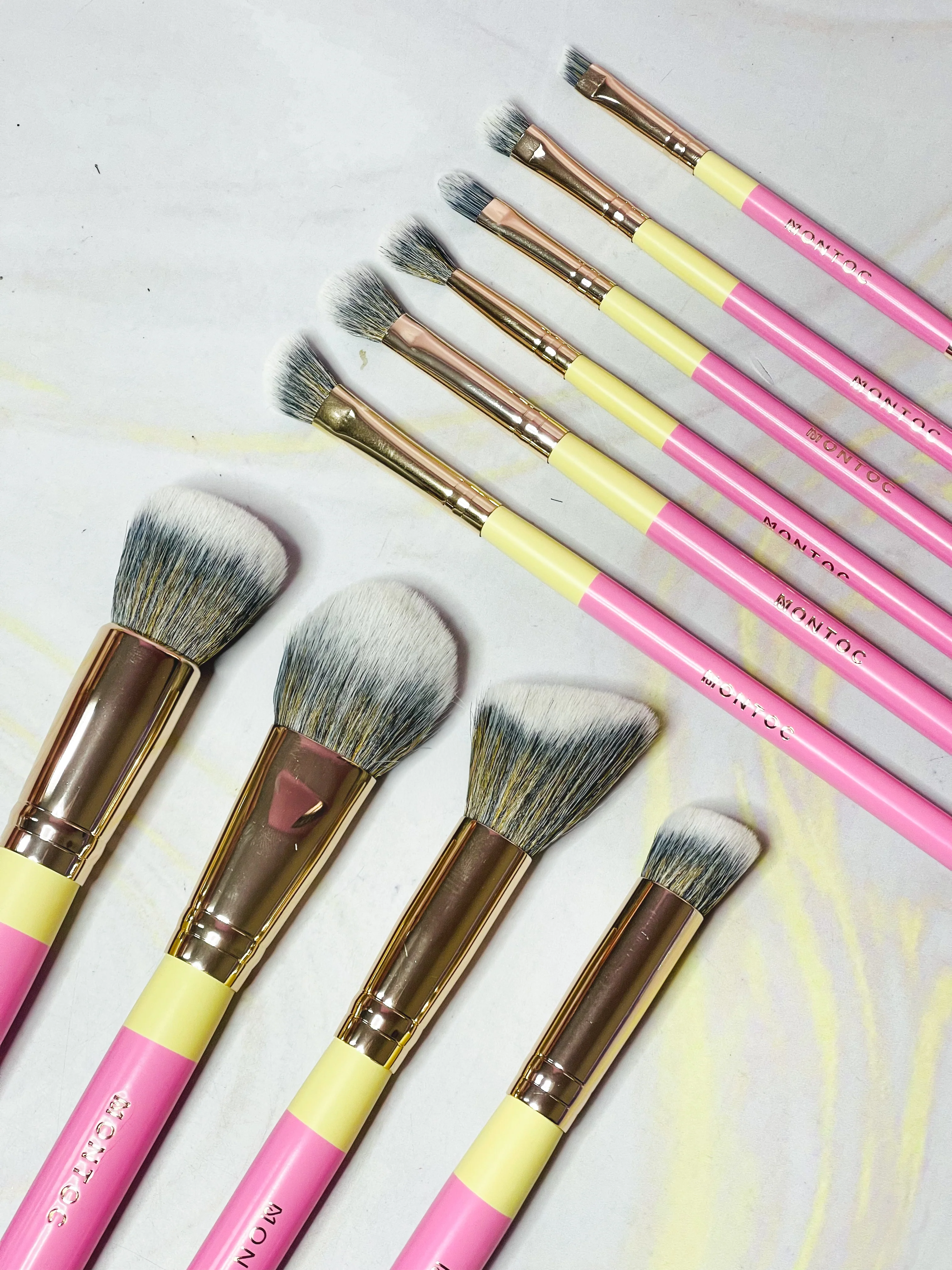 Kit de brochas Fluffy Montoc - Image 11
