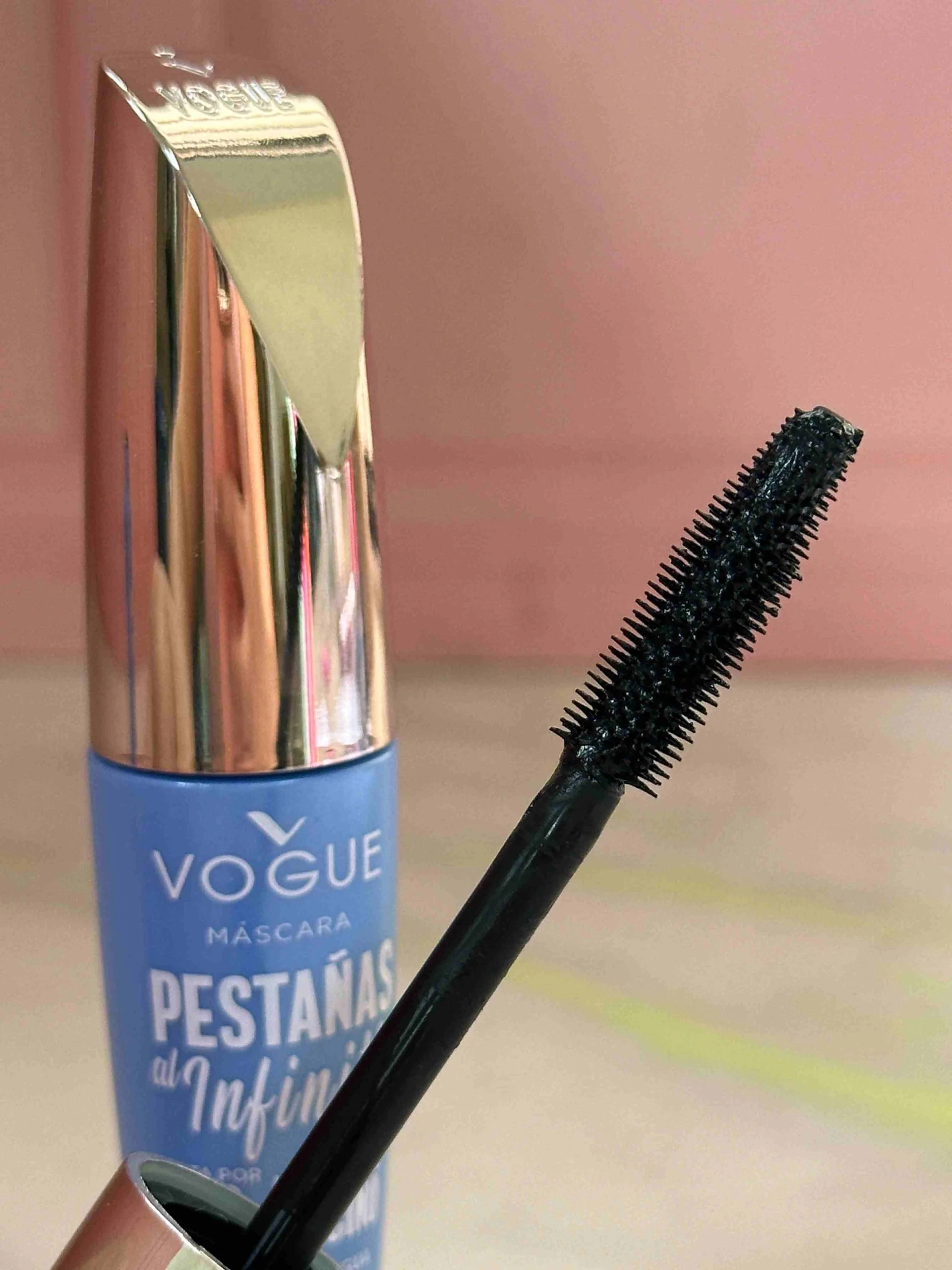 Pestañina pestañas al infinito Vogue - Image 2