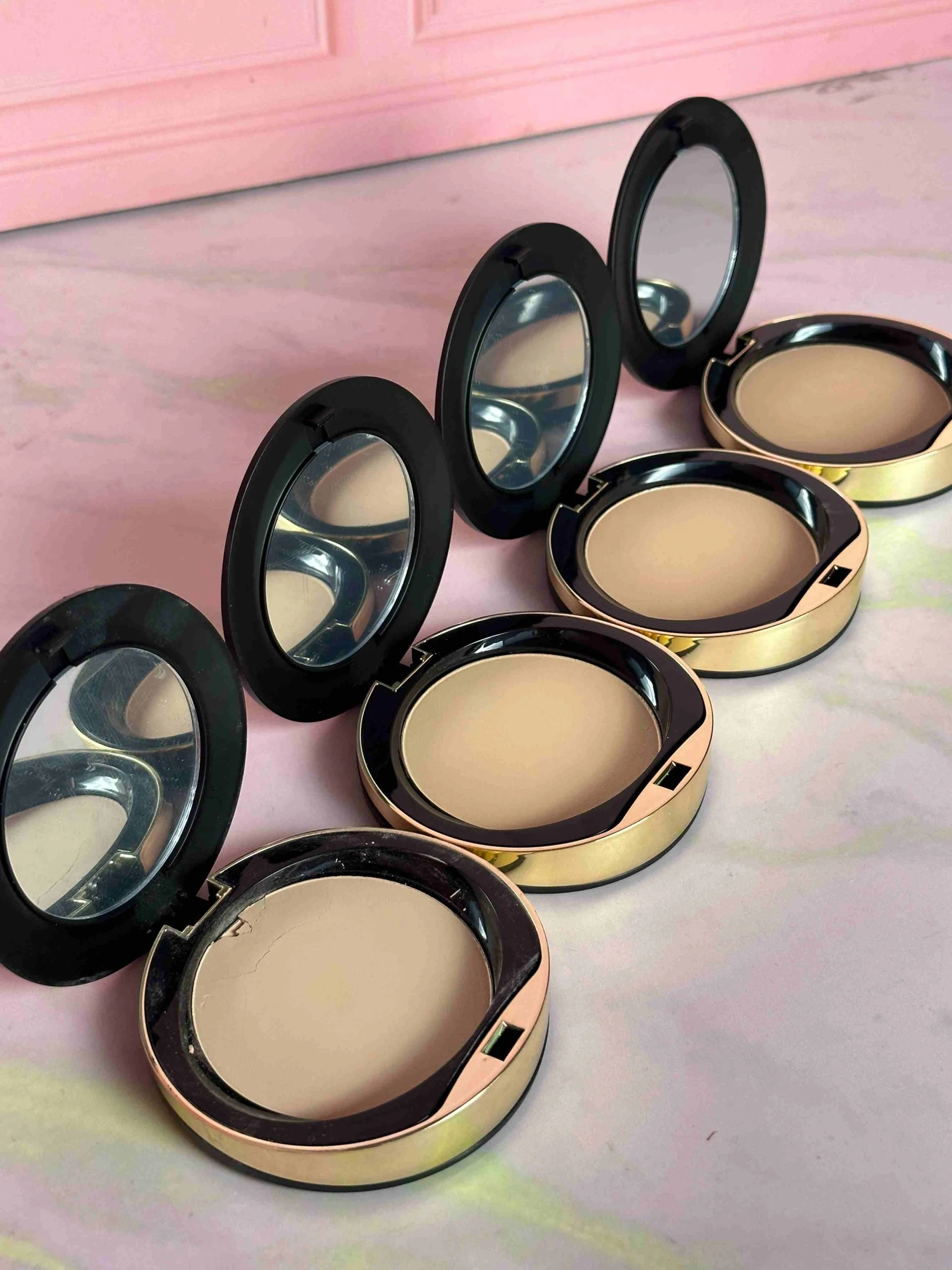 Polvo compacto Milani - Image 6